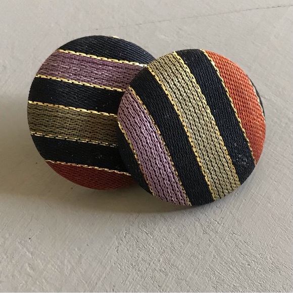 Vintage Round Button Striped Cloth Tapestry Retro Post Back Pierced Earrings - Picture 3 of 4